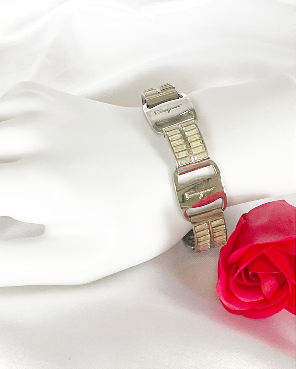 SALVATORE FERRAGAMO Bracelet 
Vintage Silver Tone Signature Logo On Plate Links